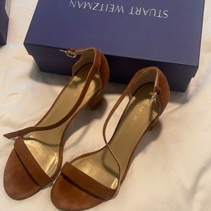 Stuart Weizman brown suede sandals